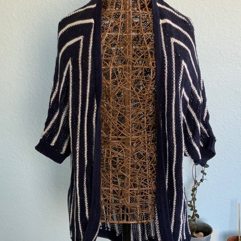 Light Flowy Striped Mid-Sleeve Cardigan